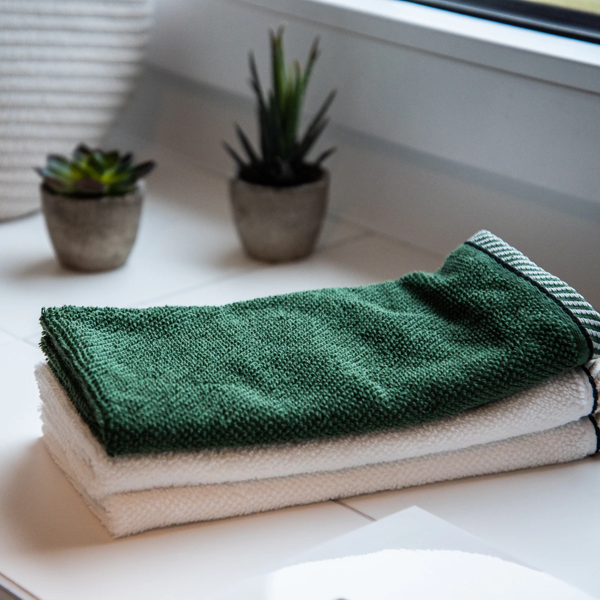 Premium Cotton Bath Towels (Set of 4) – image 3