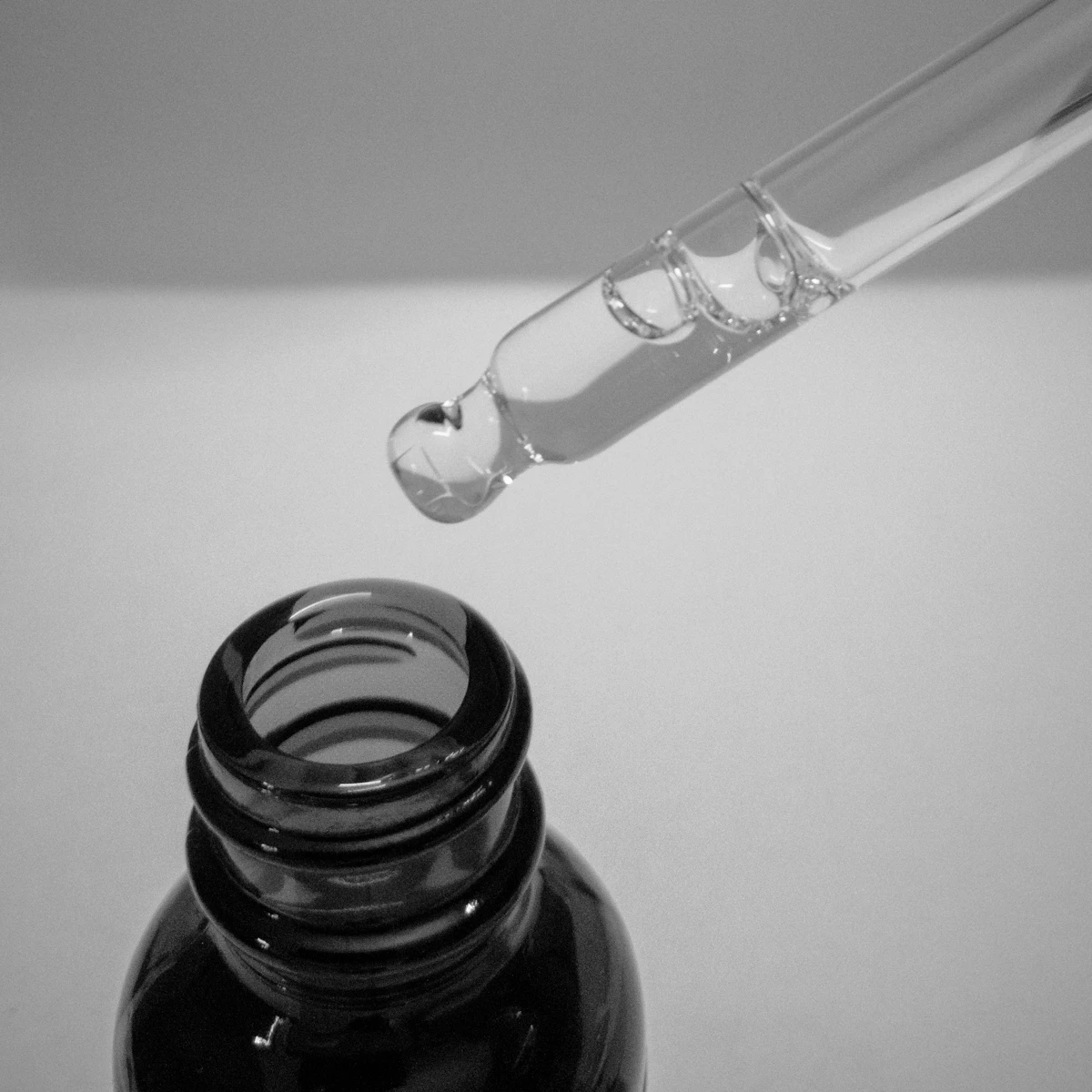 Vitamin C Brightening Serum – image 4
