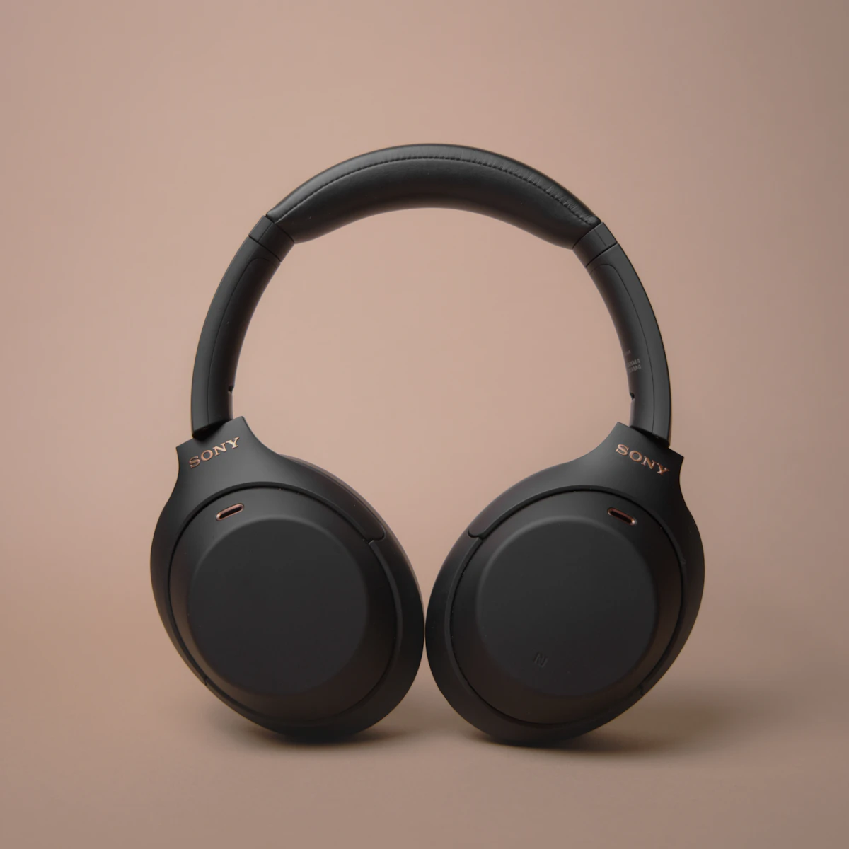 Wireless Noise-Cancelling Headphones – image 4